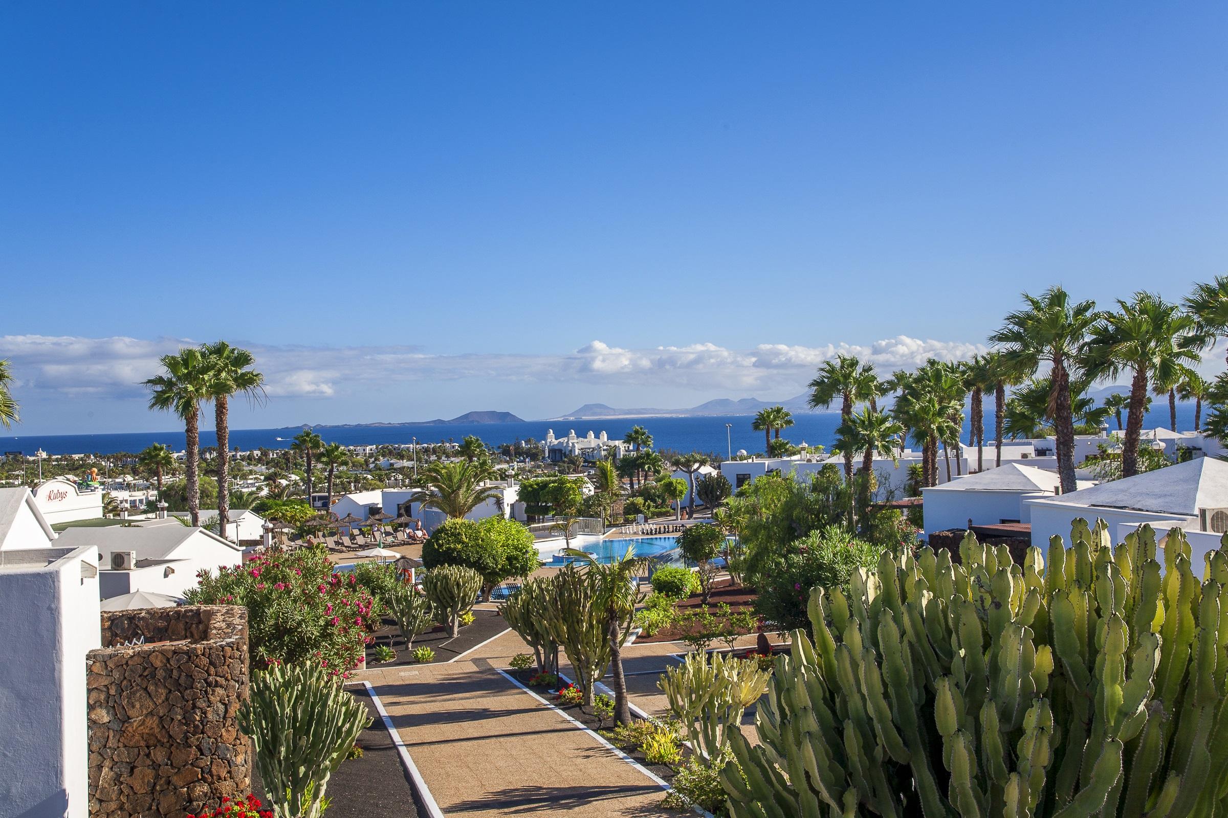 Jardines Del Sol Aparthotel Playa Blanca  Exterior photo